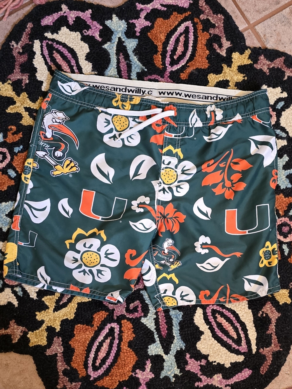 🔥🔥Wes & Willy Green Floral Miami U Board Shorts🔥🔥 Size L